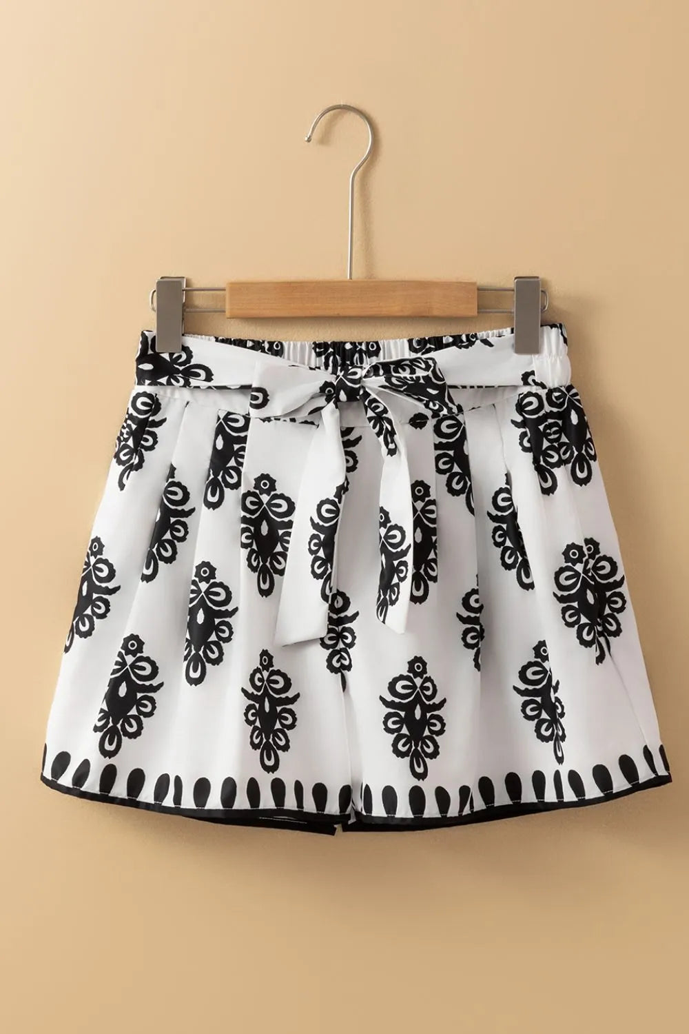 Women's White Tied Shorts Black Floral Printed High Waisted d8ae9b22-bdca-4164-92f5-18ef3160c628-Max-Origin Trendsi