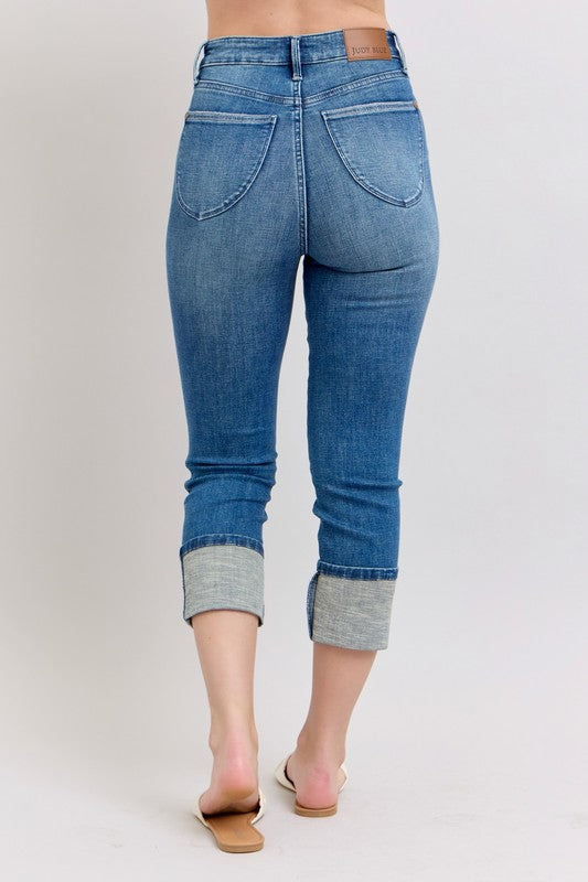 Judy Blue Skinny Cuff Capris Jeans with Pockets Medium Washed d93cd82b-8d92-49af-b4d6-80da49c6e930-Max Trendsi
