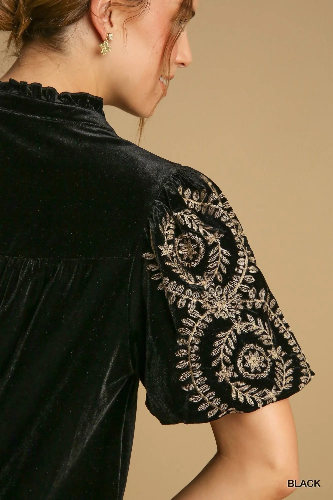 Umgee Blouse Black Velvet Embroidered Short Puff Sleeve Top da4be737-f654-4616-b21e-61710fa0ea8d-Max-Origin Trendsi