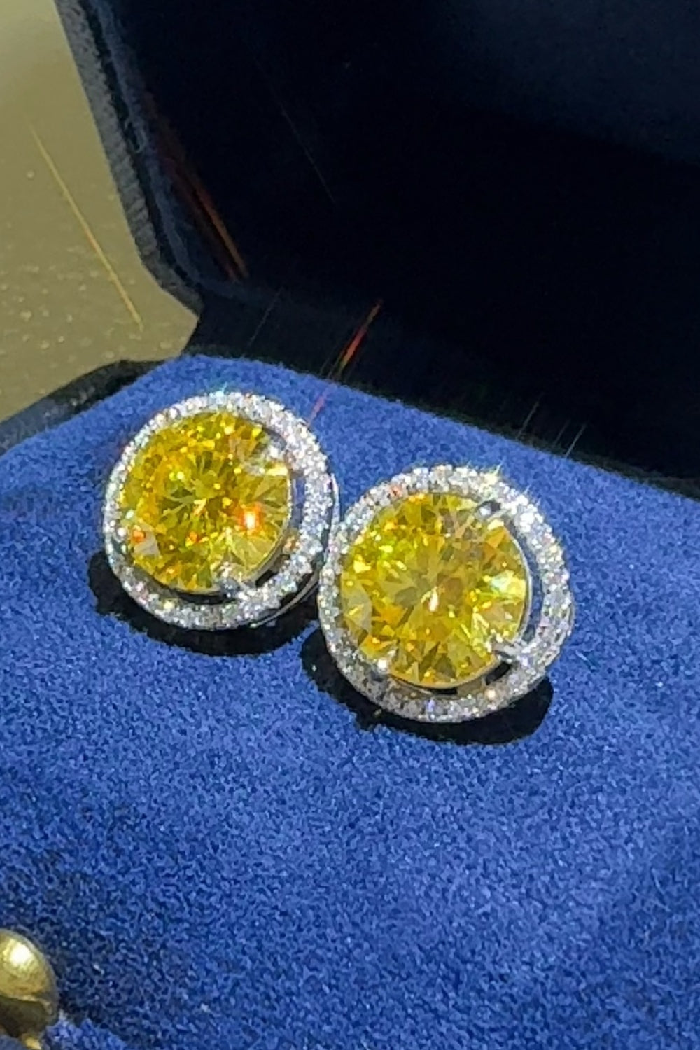 4 Carat Moissanite Gold Stone 925 Sterling Silver Earrings Round Fine Jewelry db4a0ffd-95c9-4ba7-ac0e-e8cdbd5184fd-Max Trendsi