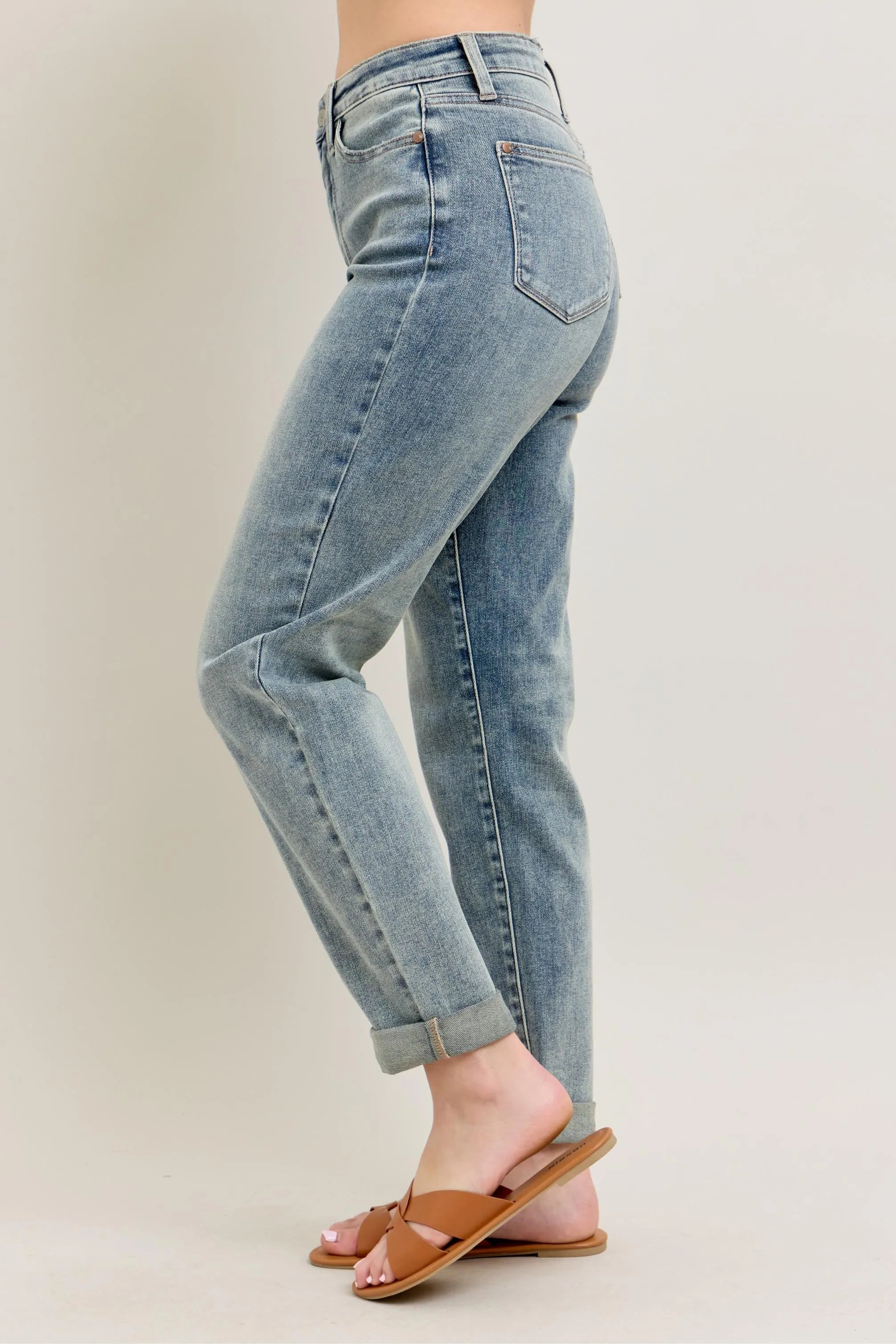Judy Blue Jeans High Wasited Medium Wash Double Roll Cuff Bf Denim Pants dba7f975da5249f9bc5c9523ed346750-Max-Origin Trendsi