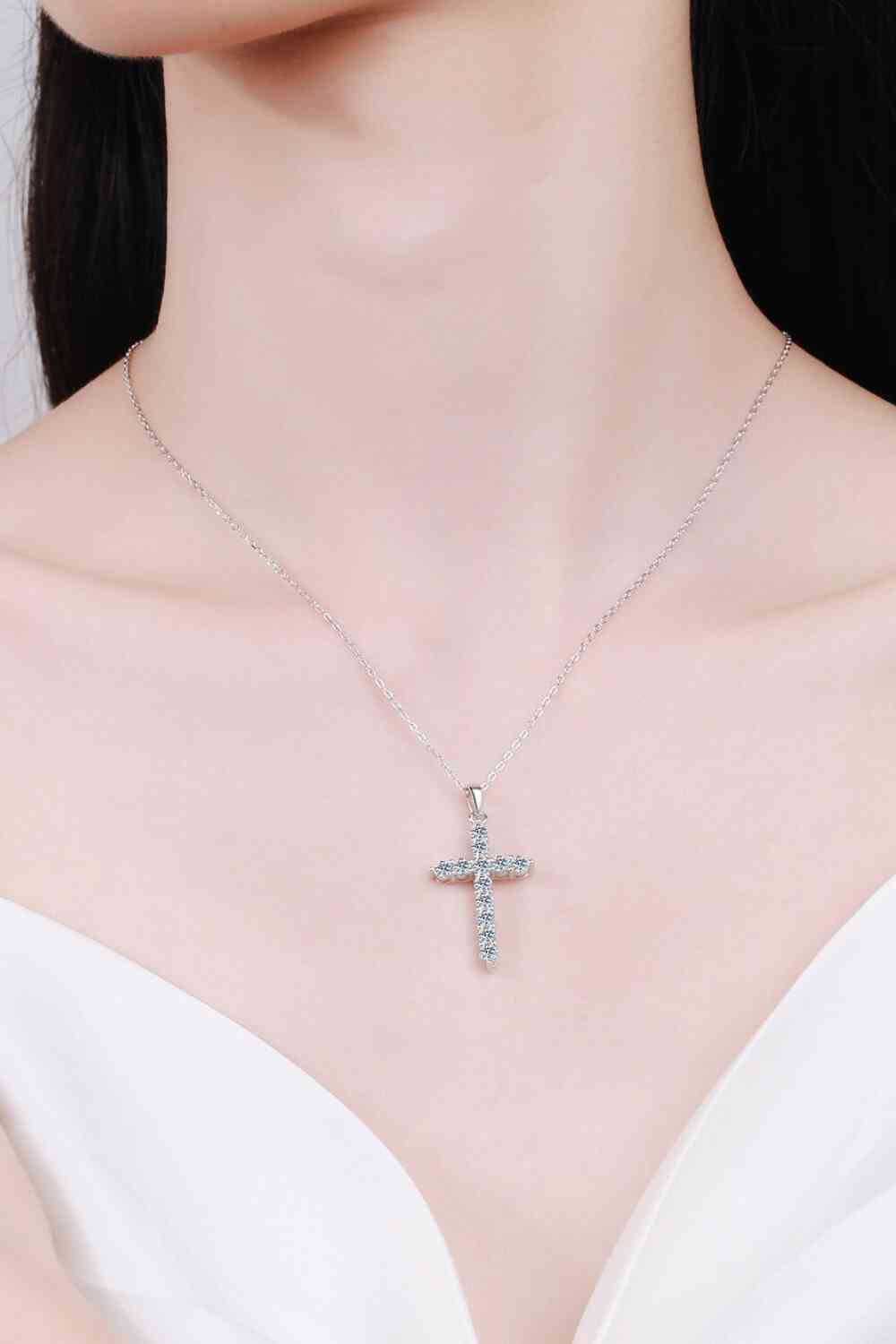 Adored Cross Moissanite Necklace 925 Sterling Silver Chain Pendant dc25aacd03c64cf0ad5d38c6fc39bbb5-Min Trendsi