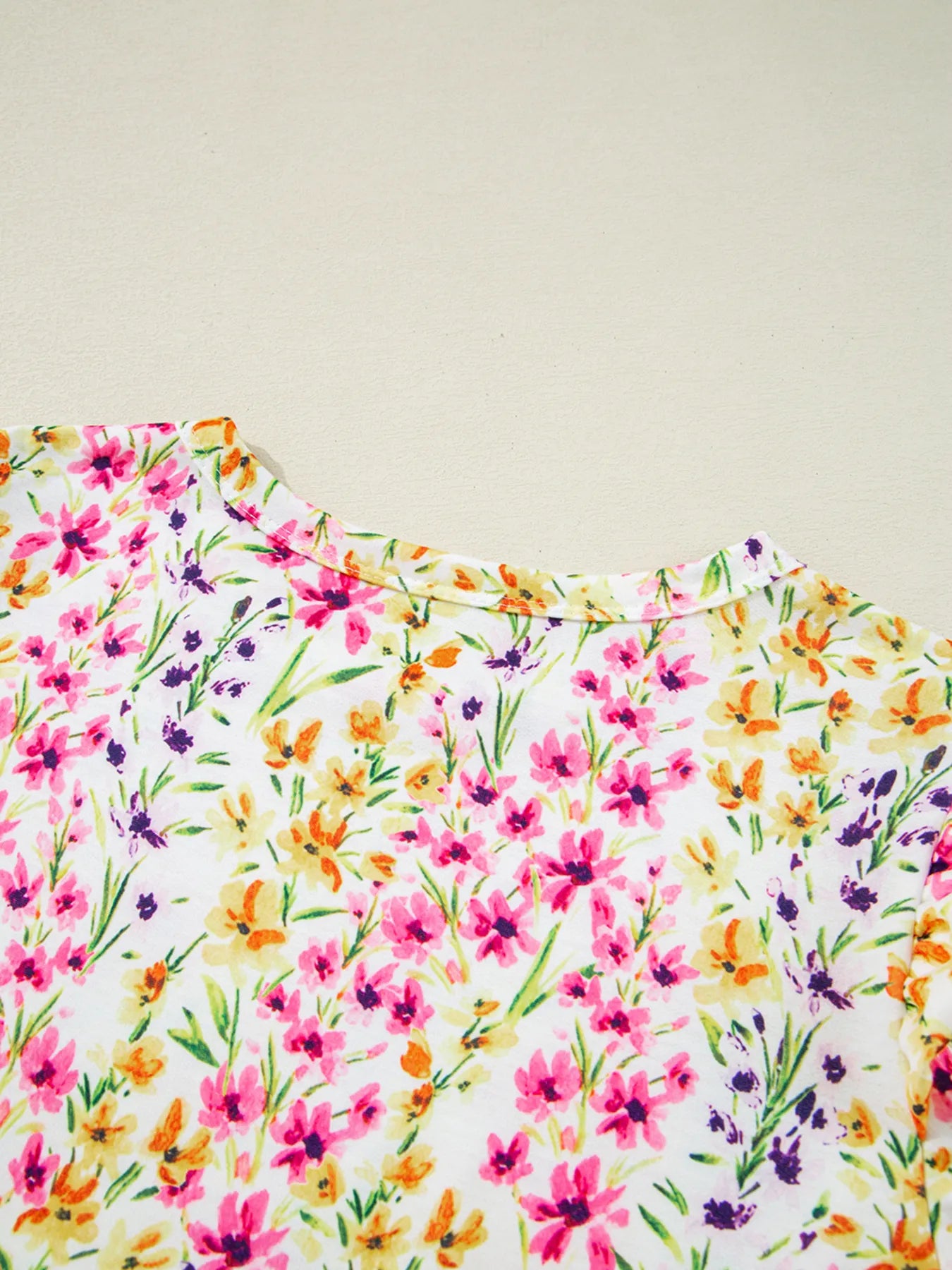 Floral Women's Blouse Puff Short Sleeve Crewneck Casual Ruffle Top e04be07f7f6d4ad2bc74900d5060f55d-Max-Origin Trendsi