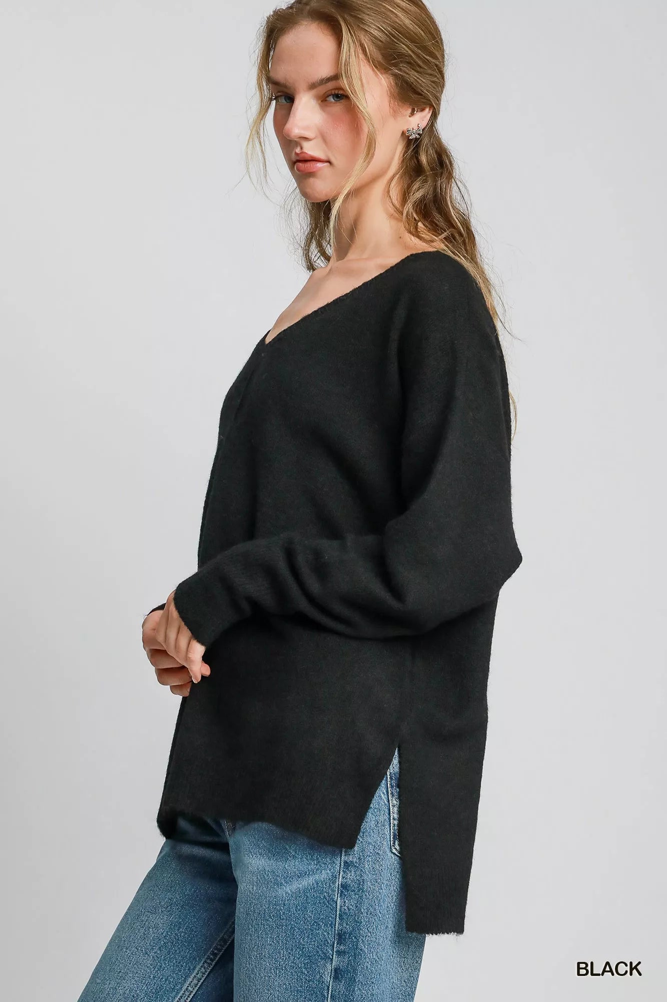 Umgee Womens Sweater Black Wool Blended Basic V Neck Oversized Pullover e1226110-fdde-478d-997a-2ddbc3c211c4-Max-Origin Trendsi