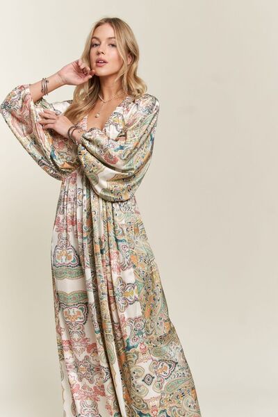 ADORA Maxi Dress Paisley Printed V-Neck Batwing Long Sleeve Light Green e1468a1d-c7f7-4f1c-b446-68ee9d8f0ca5-Min Trendsi