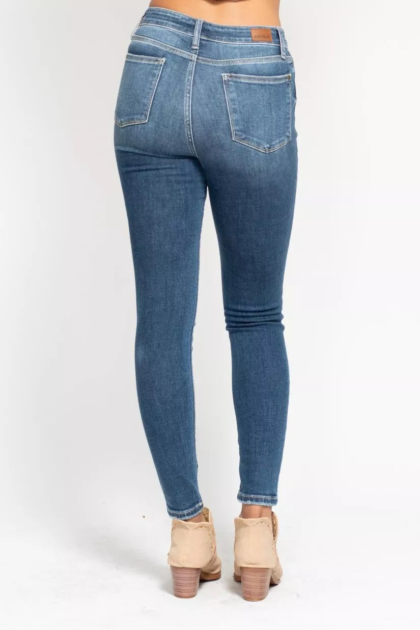 Judy Blue Skinny JeansMedium Wash High Rise Button Fly Plus Sizes Denims e22a579f1c99421fb5ad2d5251225bf1-Max-Origin Trendsi