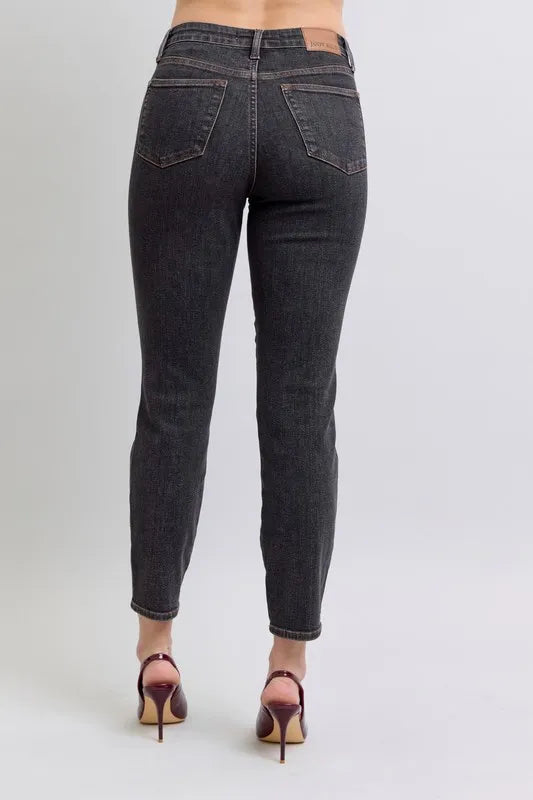 Judy Blue Black Slim Jeans Mid Rise Tummy Control e29bf919908a4fac9449ce7ce9d6eee9-Max-Origin Trendsi