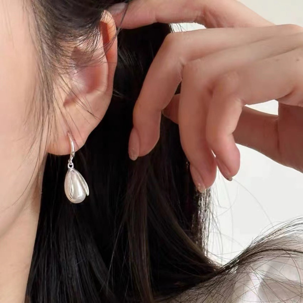 925 Sterling Silver Drop Earrings with Synthetic Pearl - One Pair