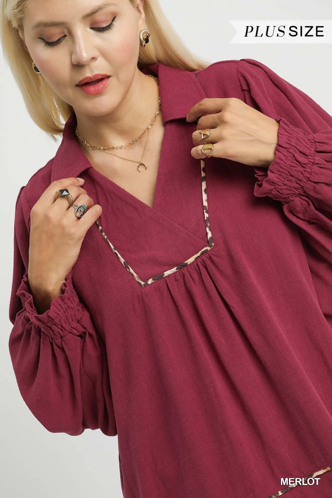 Umgee Linen Blouse Scallop Hem with Contrast Trim Plus Sizes Top e3ce65ff-8a4e-4499-9fcf-0a047b80089b-Max-Origin Trendsi