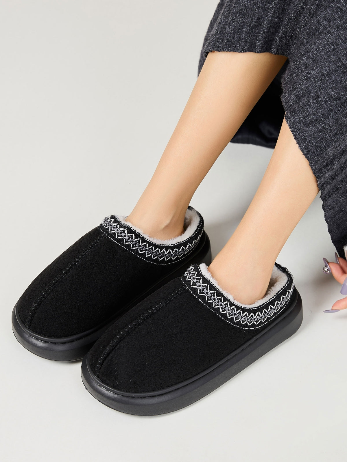 Suede Platform Slippers Faux Fur Lined Women Fashion Casual Rubber Shoes