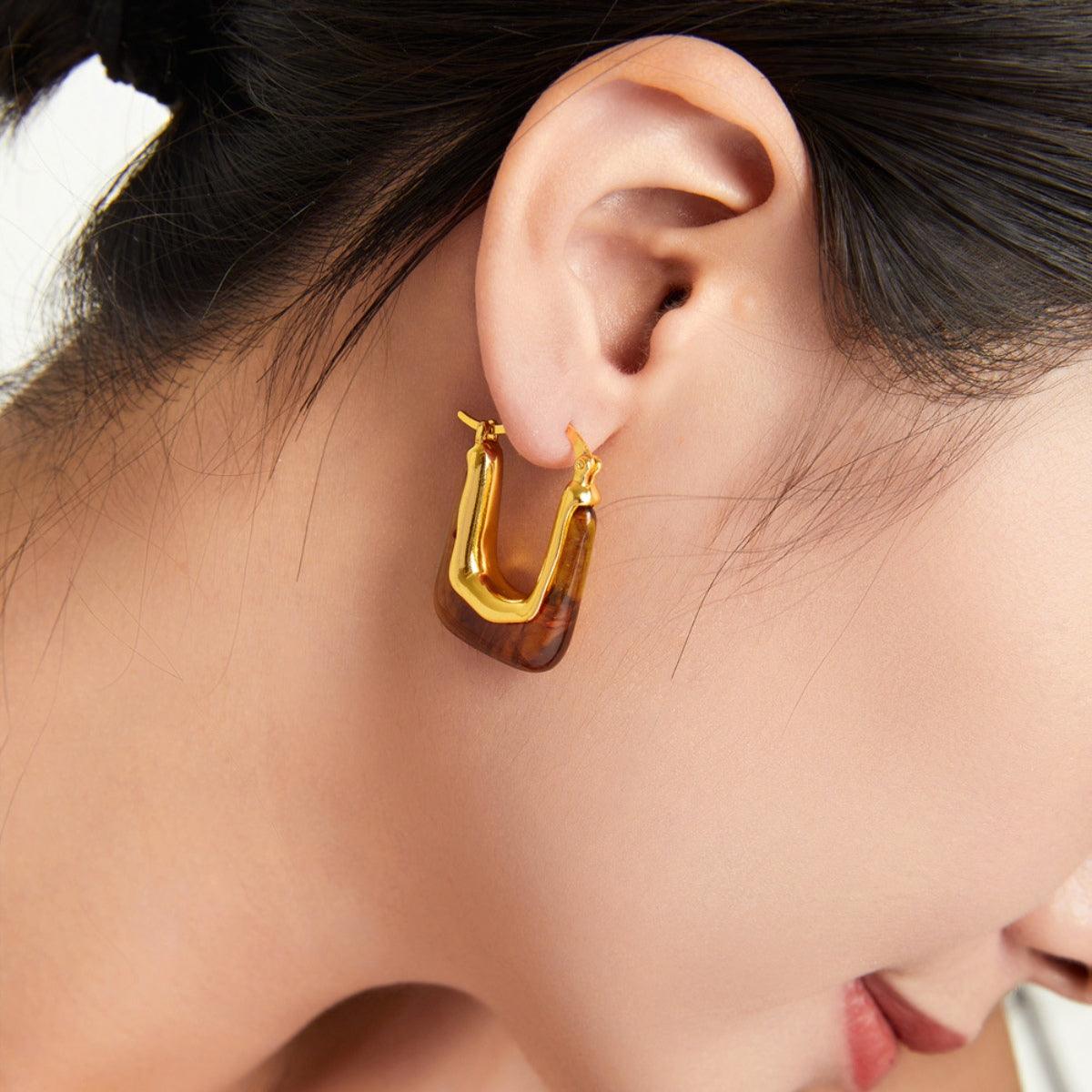 Resin Copper U Shape Earrings 18K gold-plated Jewelry e450cc4e-b784-493c-83cd-1cf460d76c21-Max Trendsi