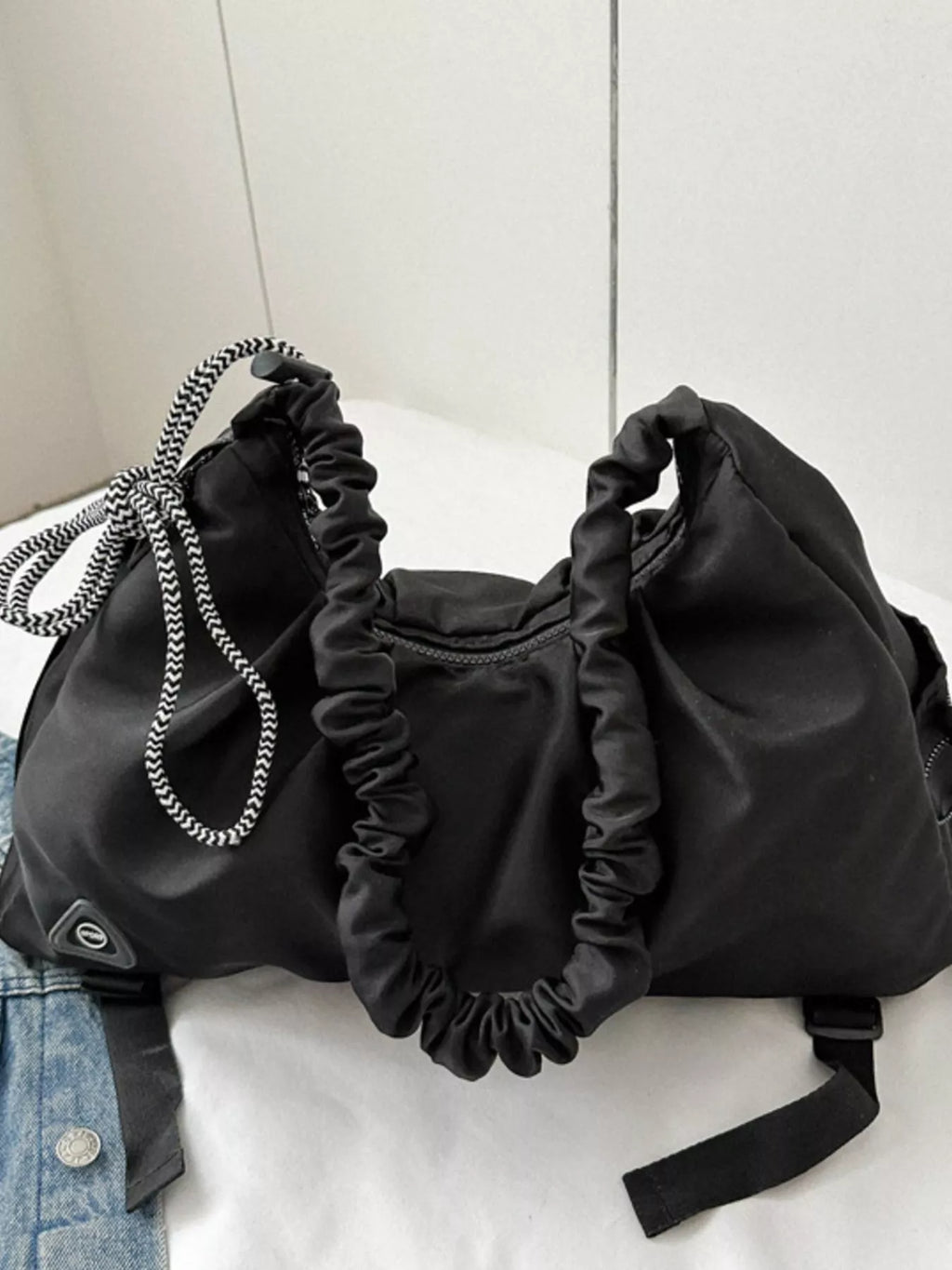 Womens Shoulder Crossbody Bag Casual Ruched Oxfrod Fabric Black Handbag e5c4e795-bfdc-450b-adf9-00b4d7adf3d2-Max-Origin Trendsi