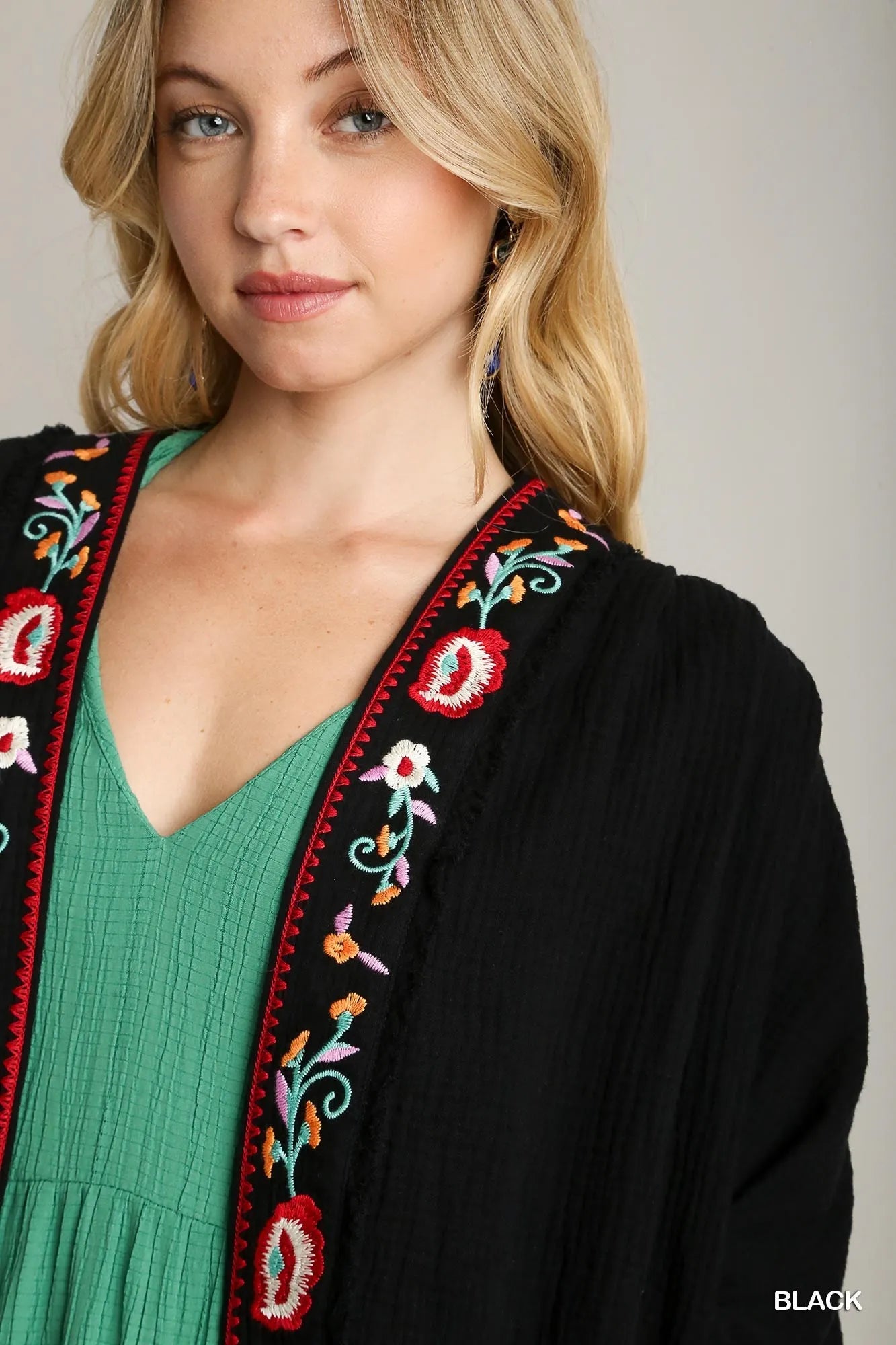 Umgee Kimono Black Cotton Embroidery Open Front with Pleated Shoulder Detail e5d1854f-a3aa-4b6c-b90c-8b8cd3f8b408-Max-Origin Trendsi