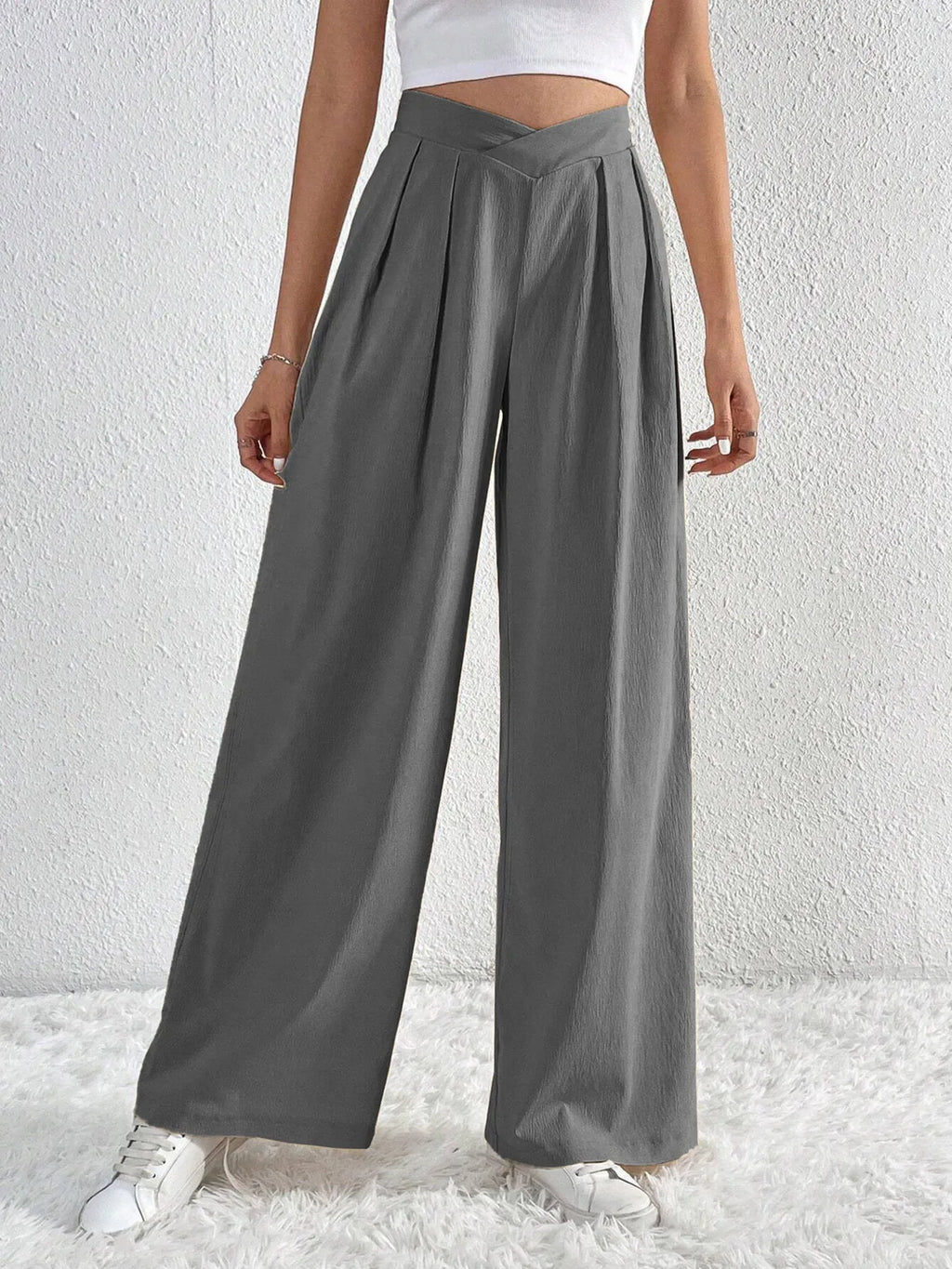 Women's Pants V-Waisted Ruched Front Wide Leg Trousers Pocketed e6532ff0b6f84fd8bf19133a1713bce0-Max-Origin Trendsi