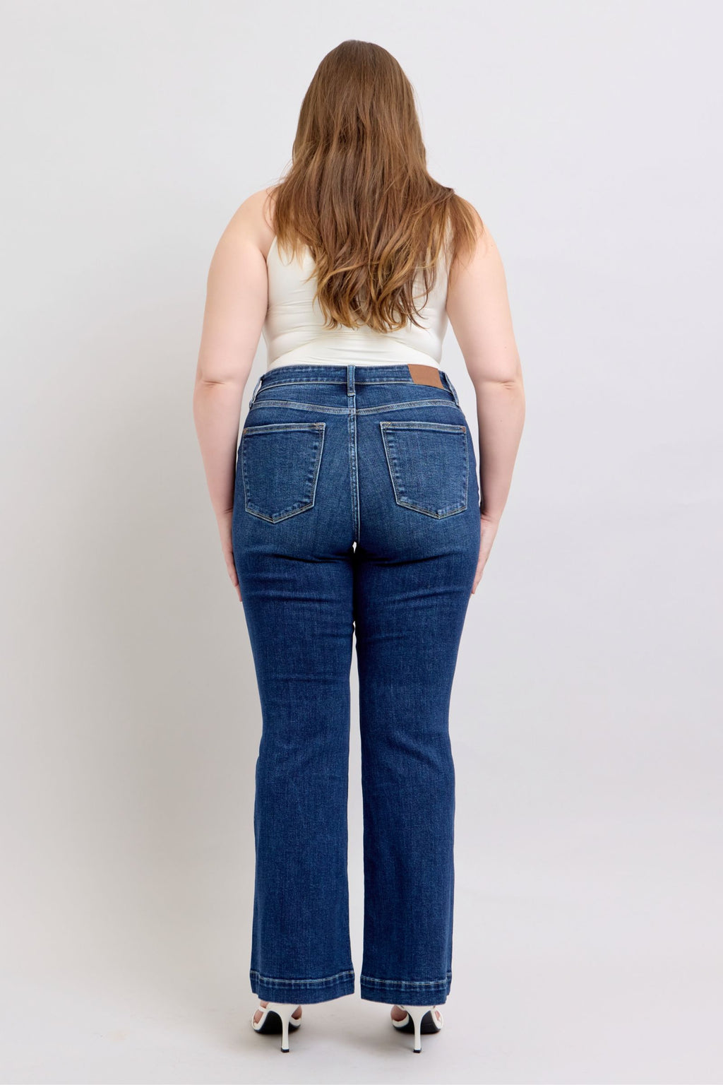 Judy Blue Flare Jeans High Rise with Pockets Dark Wash Plus Sizes ea4a7d74-af2e-4f80-9d93-fe24e516c050-Max Trendsi