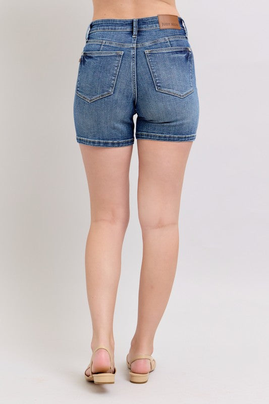 Judy BlueShorts High Waist Denim Shorts Medium Wash ef77b836-aeed-4cfa-9c32-ef67b30f0aa1-Max Trendsi