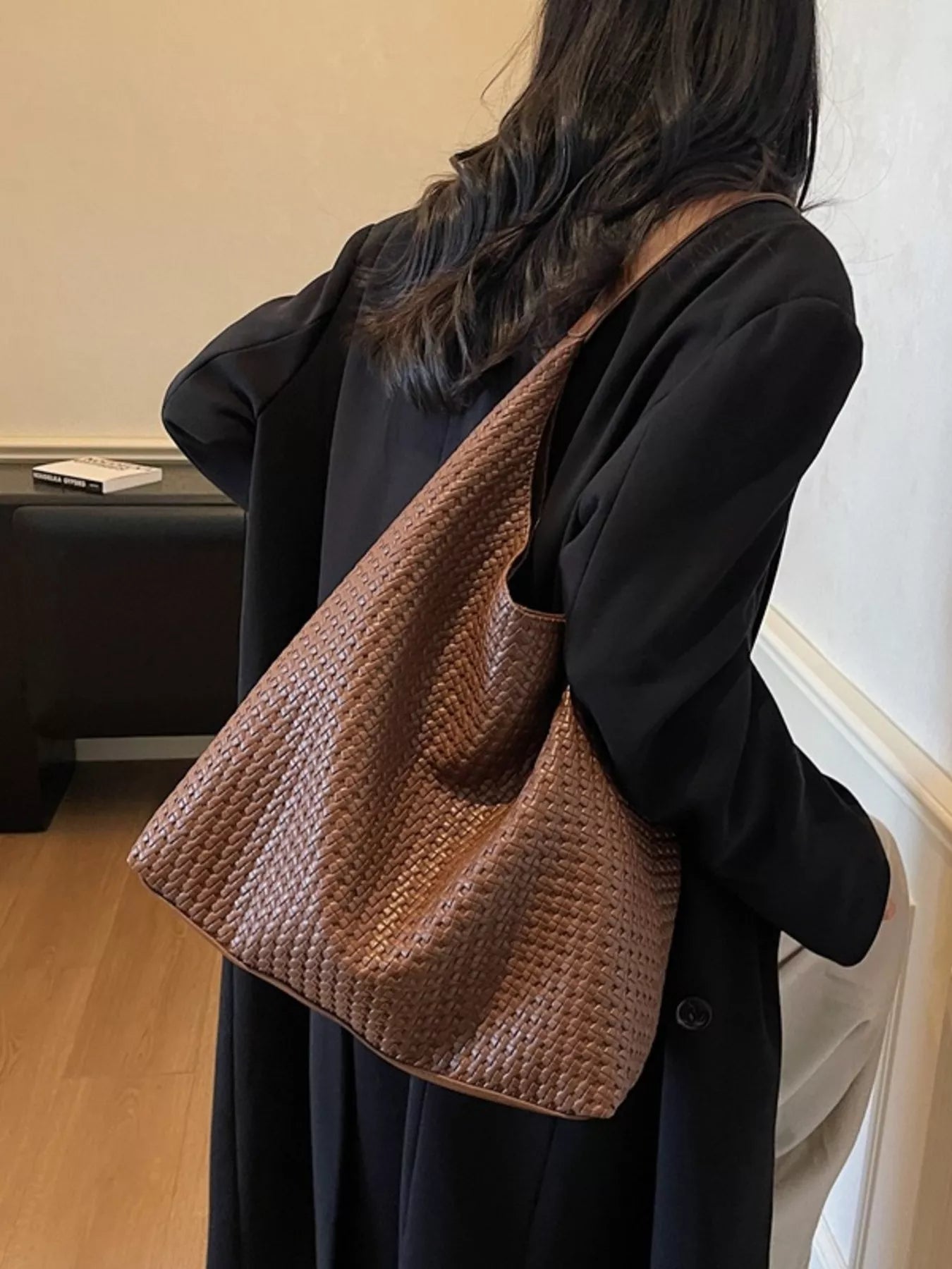 Womens Shoulder Bag Woven Straw Texture Pu Leather Large Handbag Brown onesize f1b50bb0dd7949dbac387a0d598dbbad-Max-Origin Trendsi