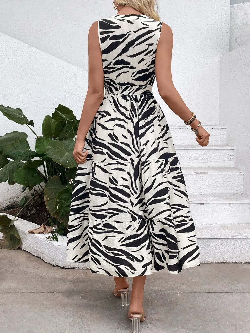 Midi Dress Zebra Printed Notched Sleeveless Pocketed Ealstic Waist f30e2fbb-3b19-4d7d-aaf3-35df19f23c46-Max-Origin Trendsi