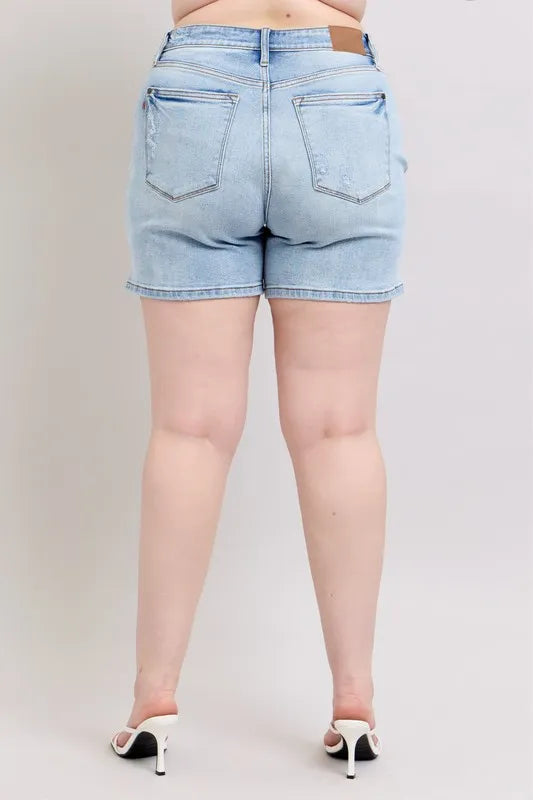 Judy Blue Denim Shorts Mid Rise Medium Washed Pocketed f3e1cc3a-bbf8-4e27-9bdf-edcfeb514be8-Max-Origin Trendsi