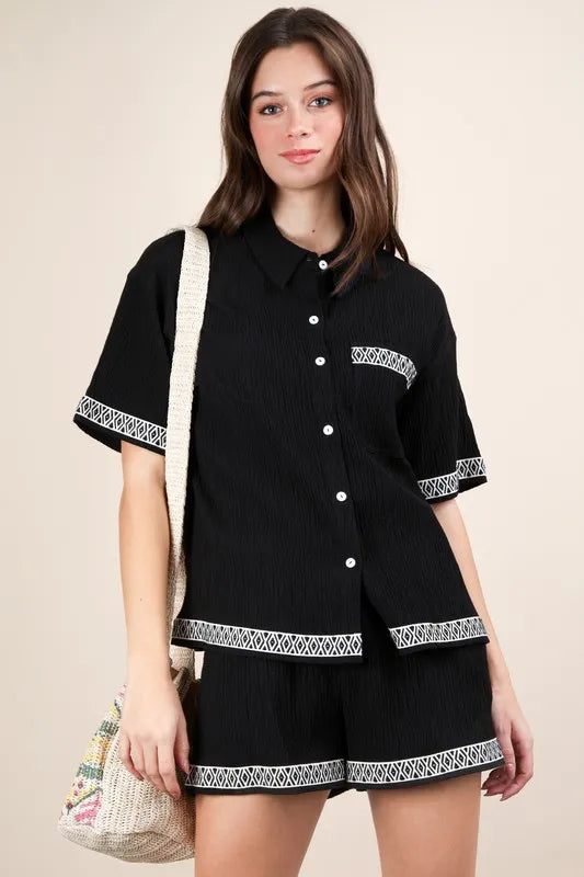 VERY J Black Outfit Set Crinkled Woven Shirt Top & Pocketed Shorts Black f4d35fbf72ea47e69d8ee011b1377e2e-Max-Origin Trendsi