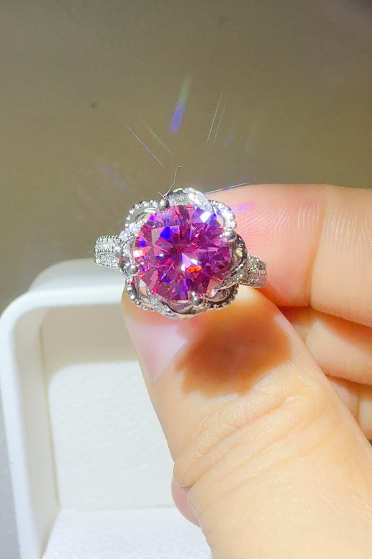 2 Carat Moissanite Ring 925 Sterling Silver Flower Shaper Platinum-plated f52aeec8-7b00-4cb2-b0dd-c682d94fe571-Max Trendsi