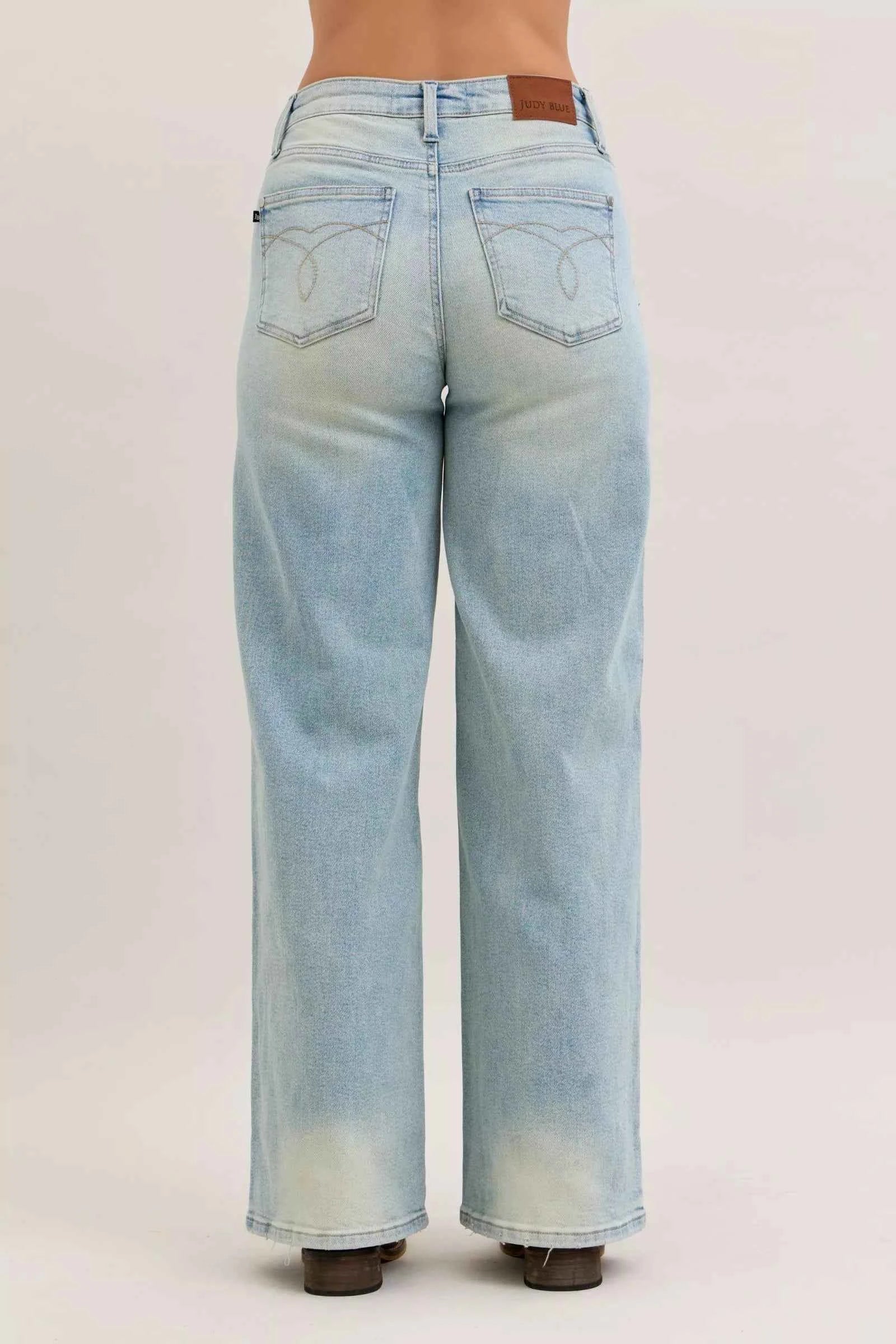 Judy Blue Straight Jeans High Waist Column Medium Wash Denim Pants f6e9956a-35f3-49a2-a17c-704155d9beac-Max-Origin Trendsi