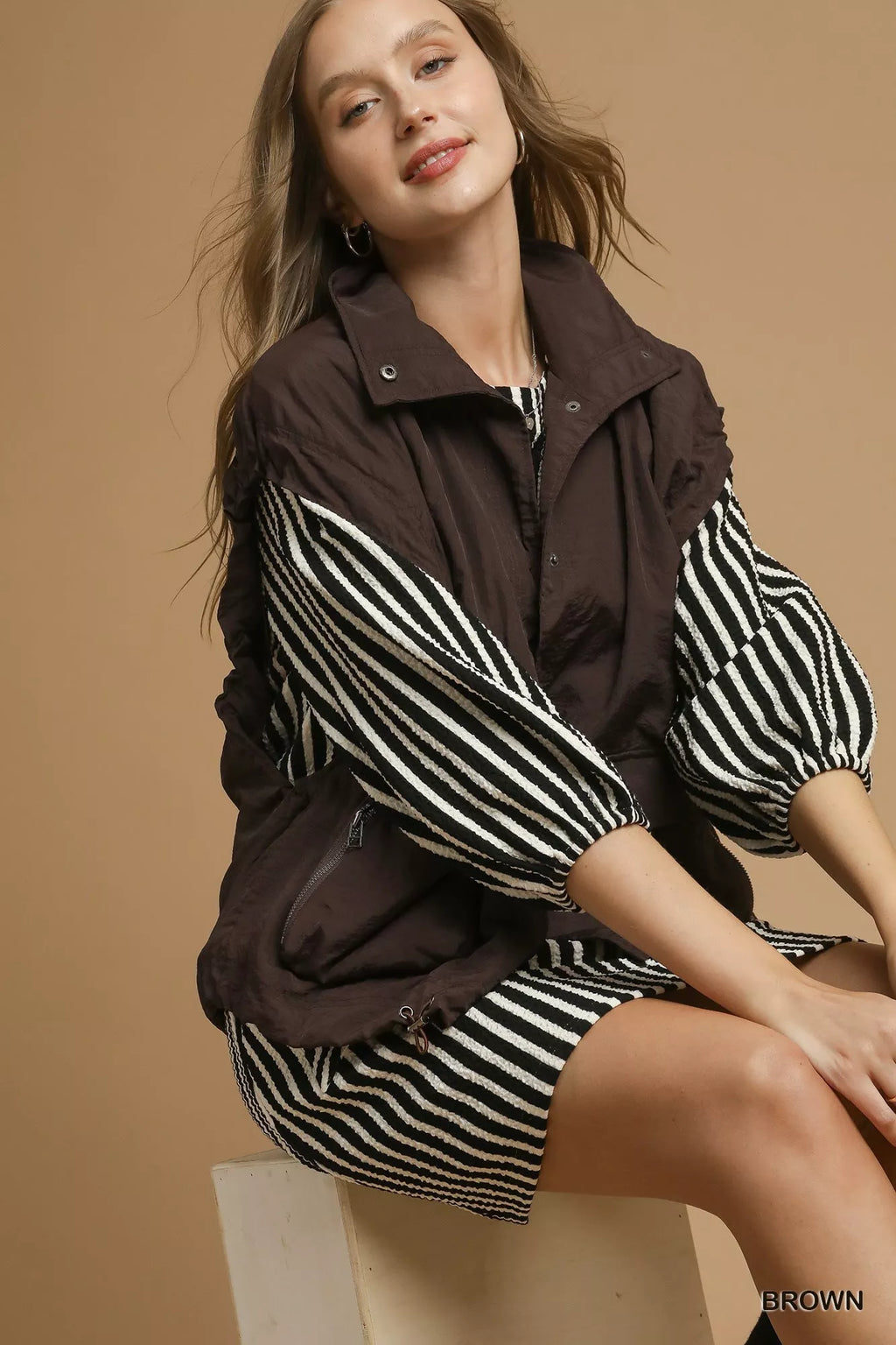 Umgee Womens Vest Coat Brown Nylon Sleeveless Jacket with Pockets f7f72755-cda5-48f3-ae9e-f953004338f3-Max-Origin Trendsi