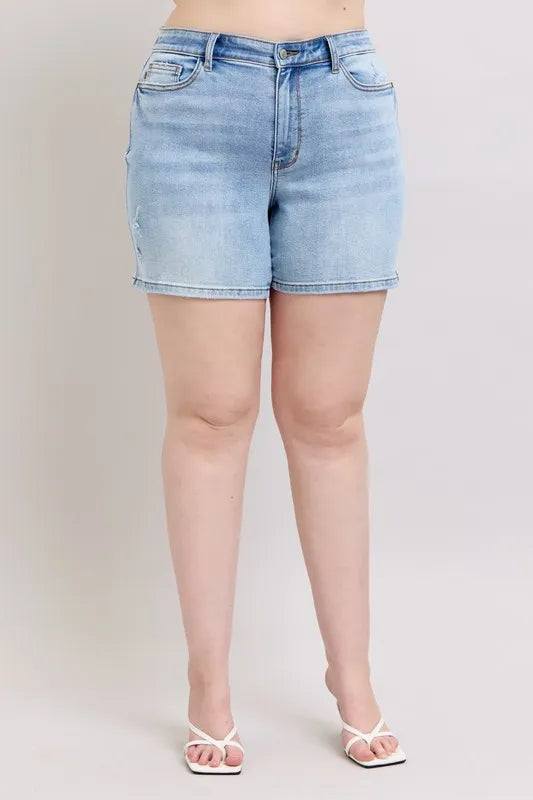 Judy Blue Denim Shorts Mid Rise Medium Washed Pocketed f8f2e583-f0b9-42b5-b692-7da31f5de60c-Max-Origin Trendsi