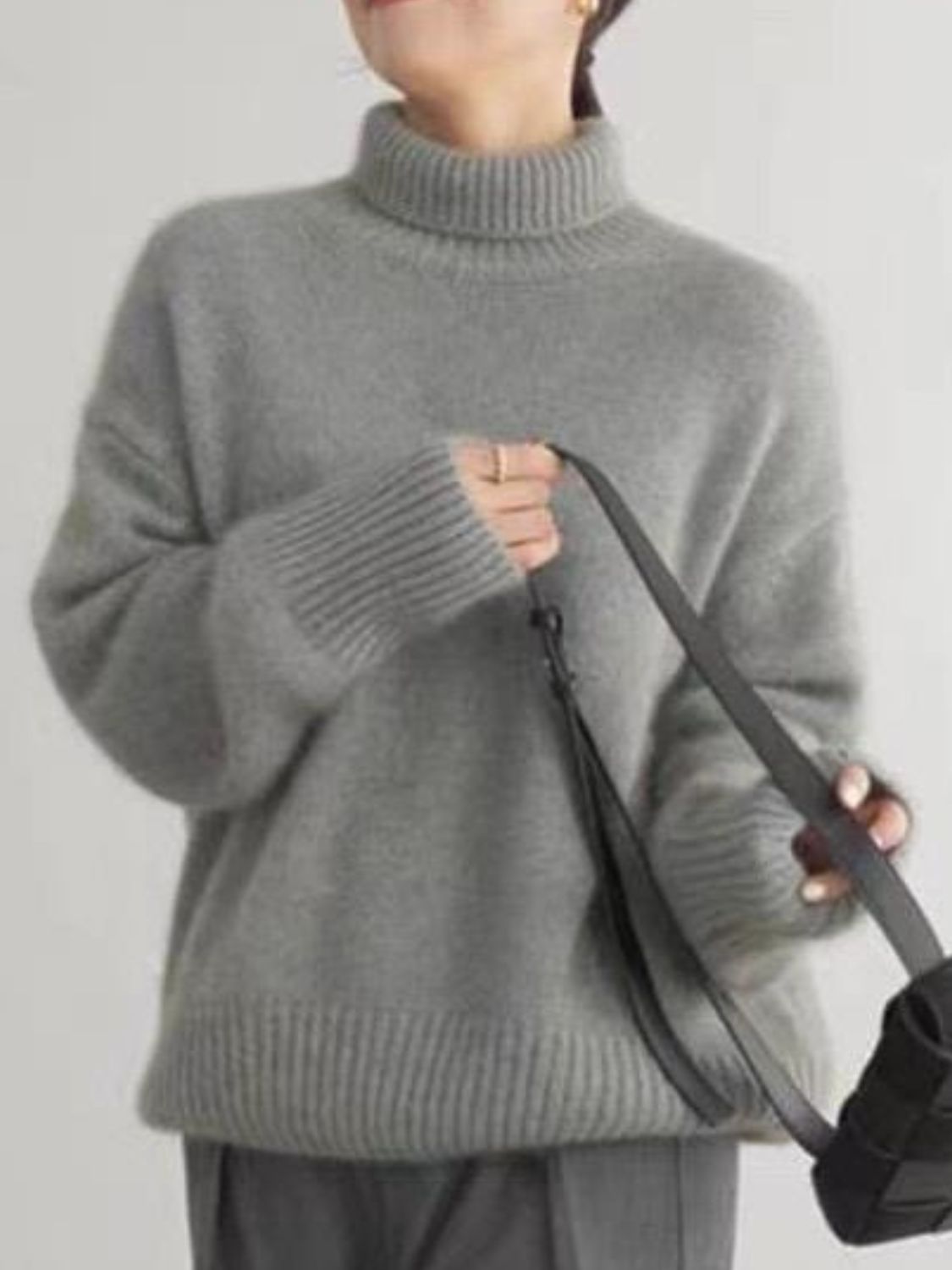 Turtleneck Women Sweater Soft Knit Dropped Shoulder Long Sleeve Loose Pullover