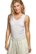 POL Cropped Tank Top with Round Neck and Lace Trim