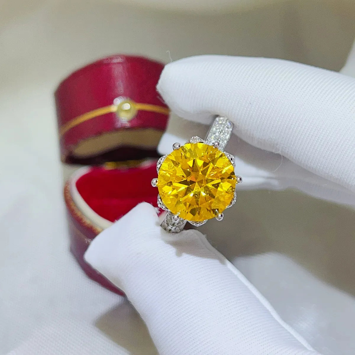 Silver Ring 5 Carat Moissanite Yellow Stone 925 Sterling Platinum-plated fb13be44-4148-46d5-8db3-920a5b18ac44-Max-Origin Trendsi