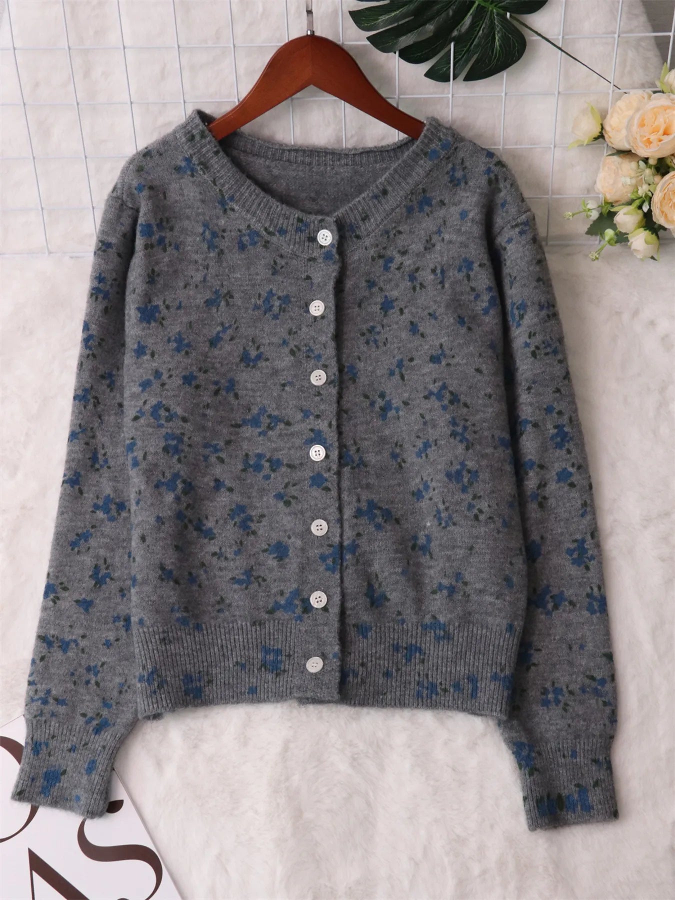Women's Cardigan Floral Button-Up Long Sleeve Knit Round Neck fb55b290828843608ab1c0ca7d0bdd2b-Max-Origin Trendsi
