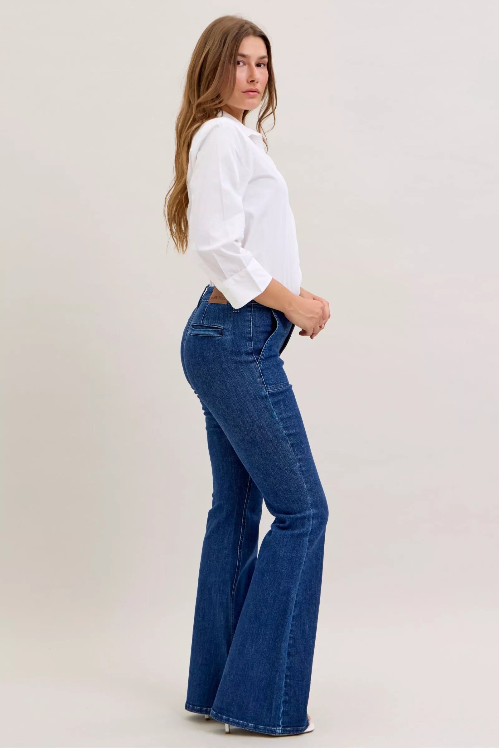 Judy Blue Flare Jeans High Waist Dark Wash with Front Patch Pockets fd2cc1e7-1a06-4815-be46-8bcb328c4f2b-Max-Origin Trendsi