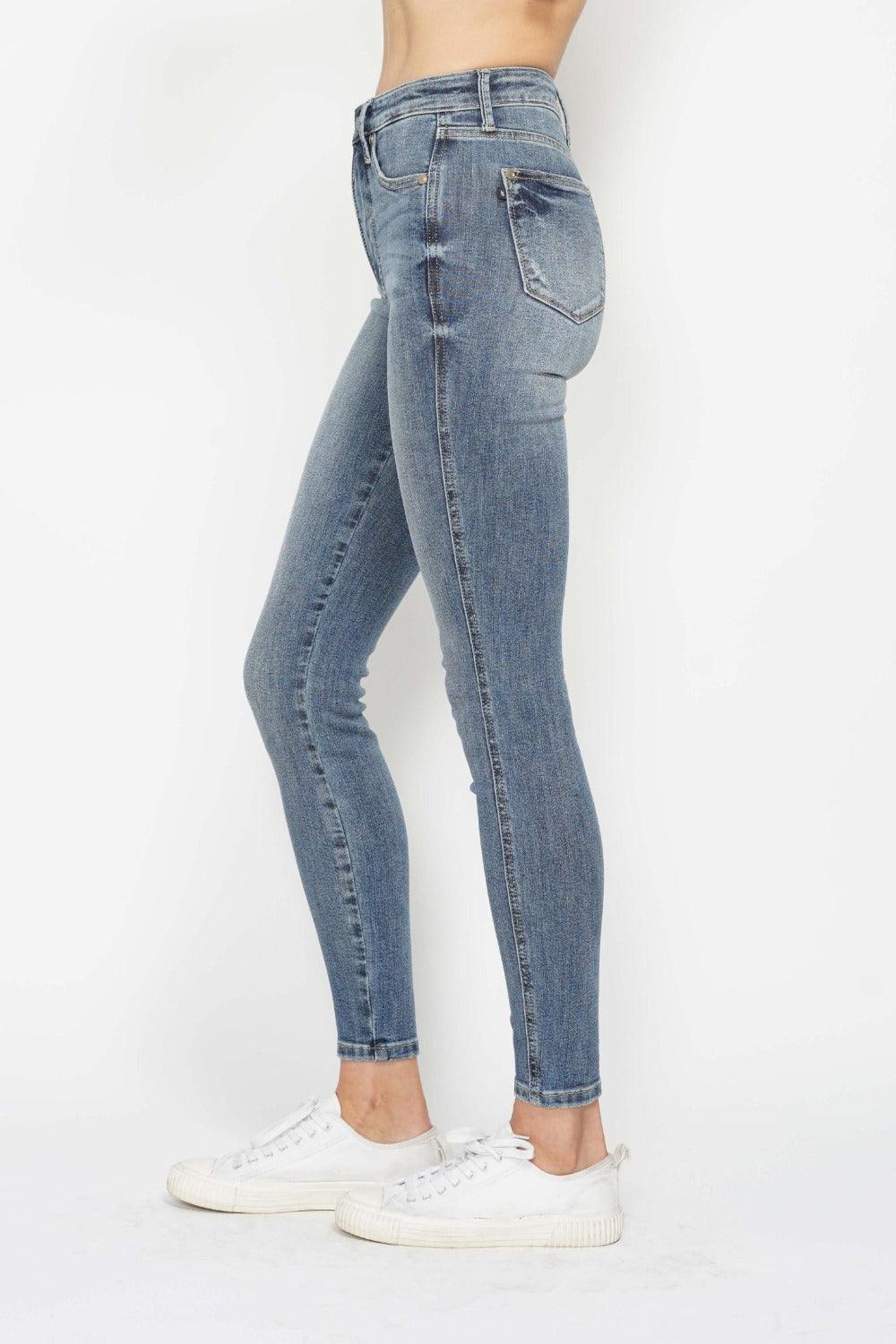 Judy Blue US Skinny Jeans Tummy Control Contrast Wash Blue Jeans fe0377f0-8236-4bea-8220-151d953f2edd-Max Trendsi