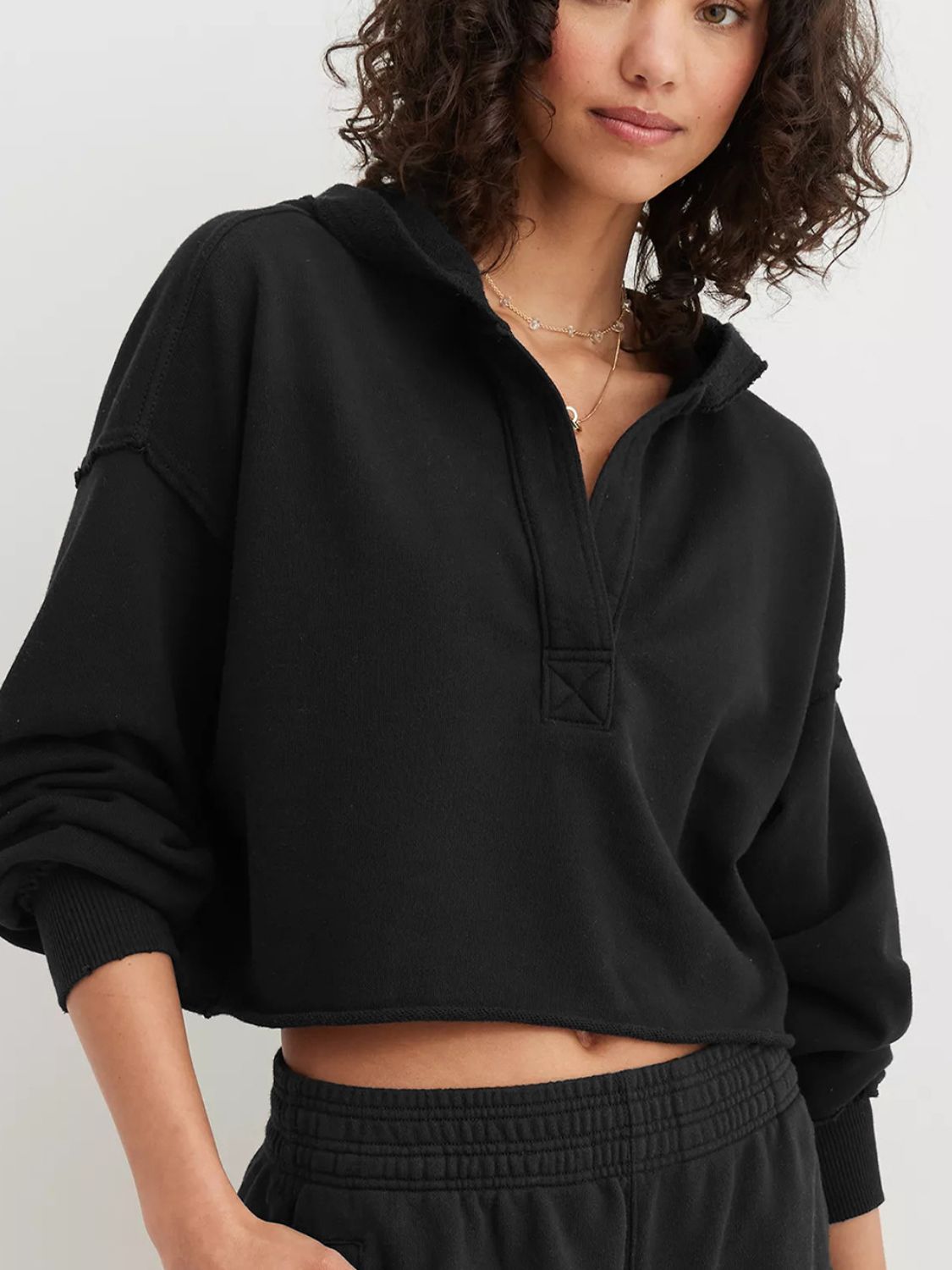 Cropped Women's Hoodie Exposed Seam Long Sleeve Hooded Open V Neck